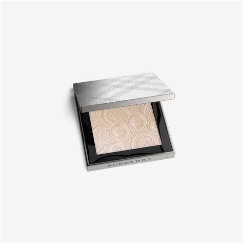 burberry highlighter nude gold 2|Fresh Glow Highlighter – Nude Gold No.02 in NUDE .